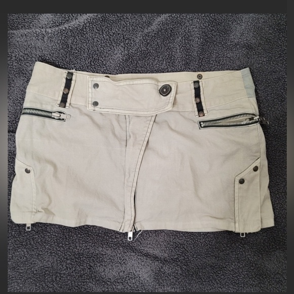 ISO - Picture 3 of 9